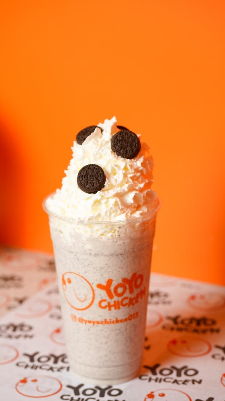 Oreo Milkshake Large — Milkshakes