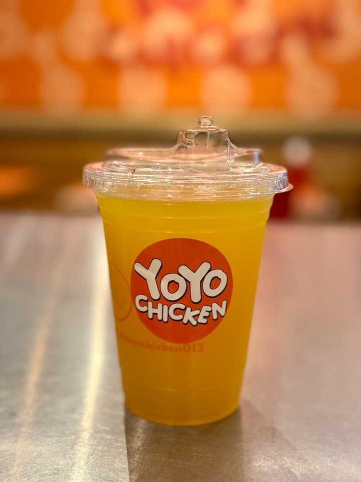 YoYo Mango Refresher Medium