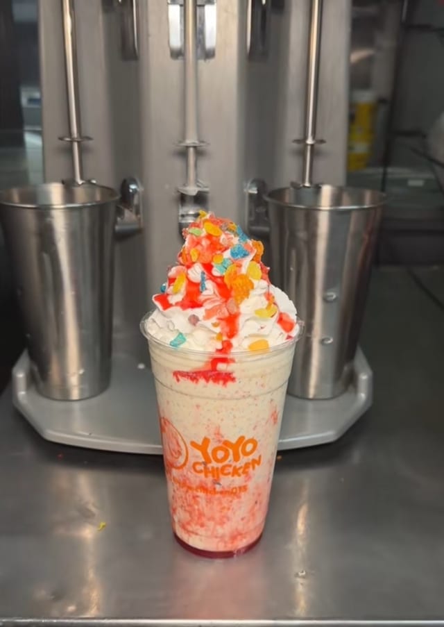 Fruity Bubble Milkshake Large.