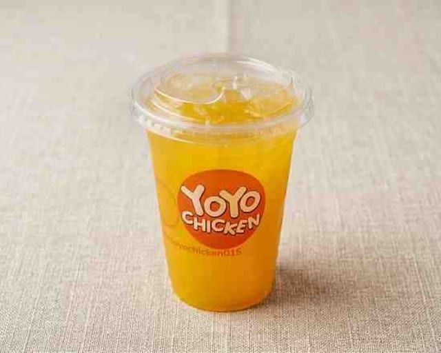 YoYo Mango Refresher Medium.
