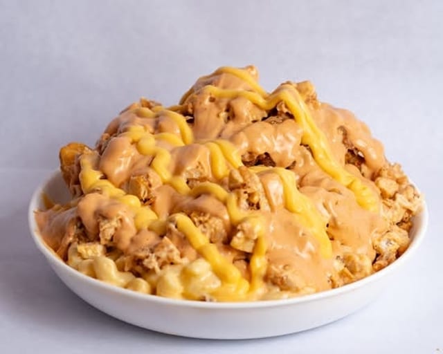 YoYo Chicken Mac Bowl.