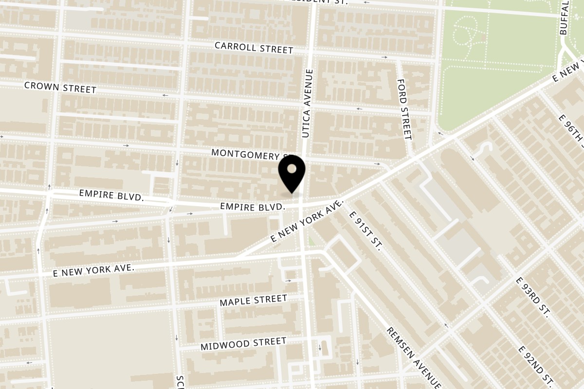 Map showing the location of Yoyo Chicken Utica on 438 Utica Ave in Brooklyn