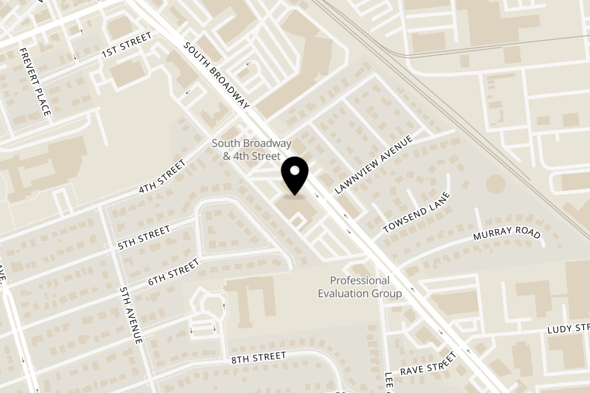 Map showing the location of Yoyo Chicken Yoyo Chicken - Hicksville on 350 S Broadway Unit 20 in Hicksville